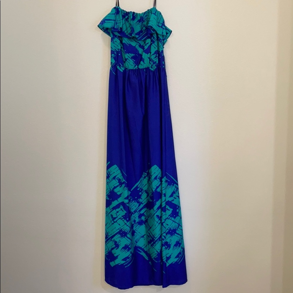 NWOT Gianni Bini Blue maxi dress strapless